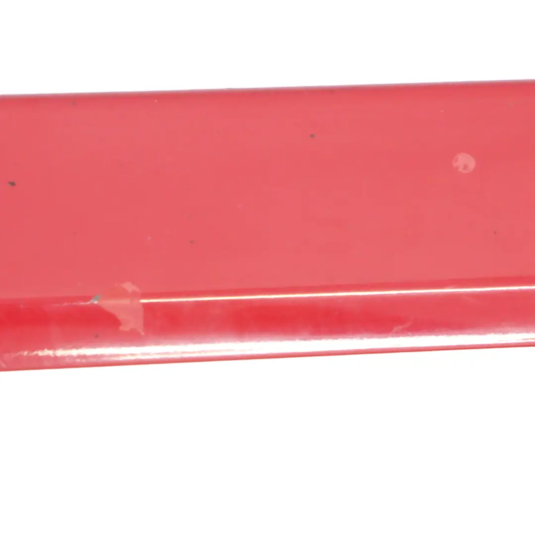 Cache Latérale Seuil Panneau Droit Brilliant Red - Y3J pour Audi A4 B7 à propos du numéro de pièce 8E0853960E Audi A4 B7 Cache Latérale Seuil Panneau Droit Brilliant Red - Y3J - SKU 8E0853960E-BRR - Numéro de pièce 8E0853960E