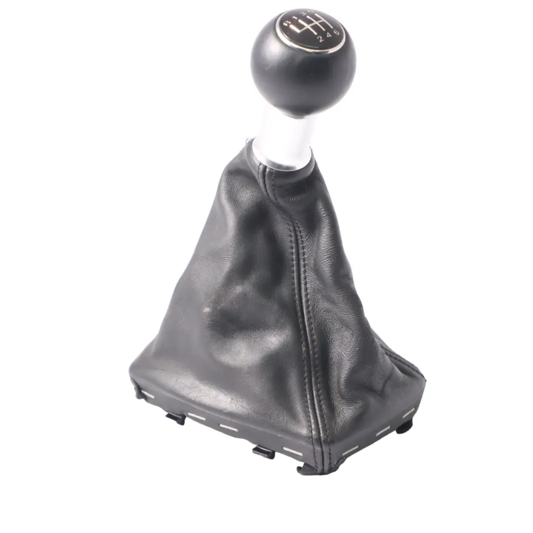 Maniglia del pomello del cambio a 6 velocità in pelle per Audi A4 B7 con numero di parte 8E0863278DE Audi A4 B7 Maniglia del pomello del cambio a 6 velocità in pelle - SKU 8E0863278DE - Numero di parte 8E0863278DE