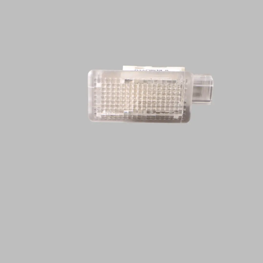 Audi A3 8P Lumière Intérieure Coffre Habitacle - SKU 8E0947101 - Numéro de pièce 8E0947101