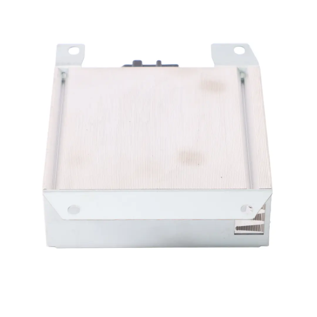 Stereo Radio Sound Audio Amplifier Module Harman to Audi A4 B7 with Part number 8E5035223 Audi A4 B7 Stereo Radio Sound Audio Amplifier Module Harman - SKU 8E5035223 - Part number 8E5035223