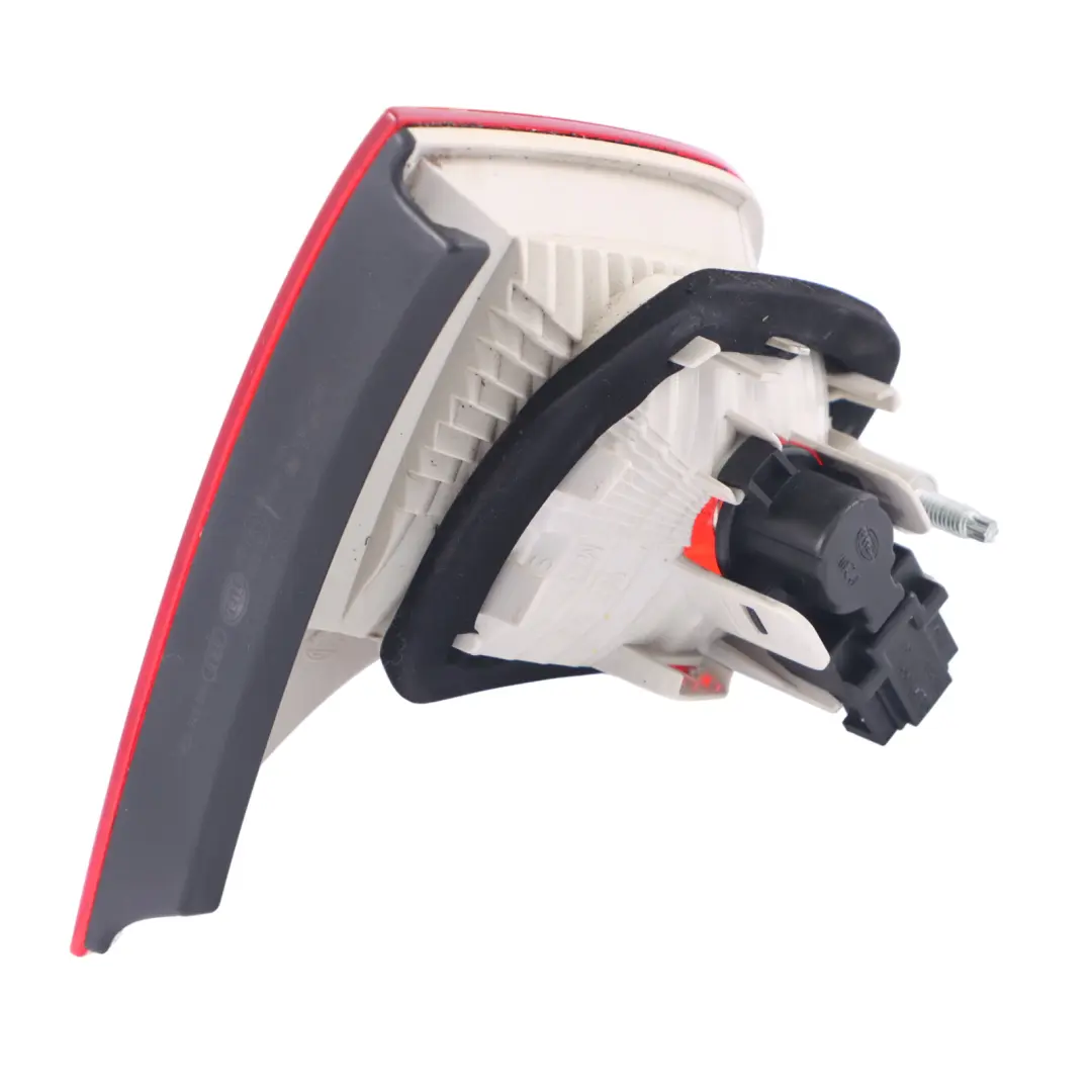 Luz Trasera Panel Lateral Panel Trasero Derecho para Audi A4 B7 con número de pieza 8E5945094A Audi A4 B7 Luz Trasera Panel Lateral Panel Trasero Derecho - SKU 8E5945094A - Número de pieza 8E5945094A