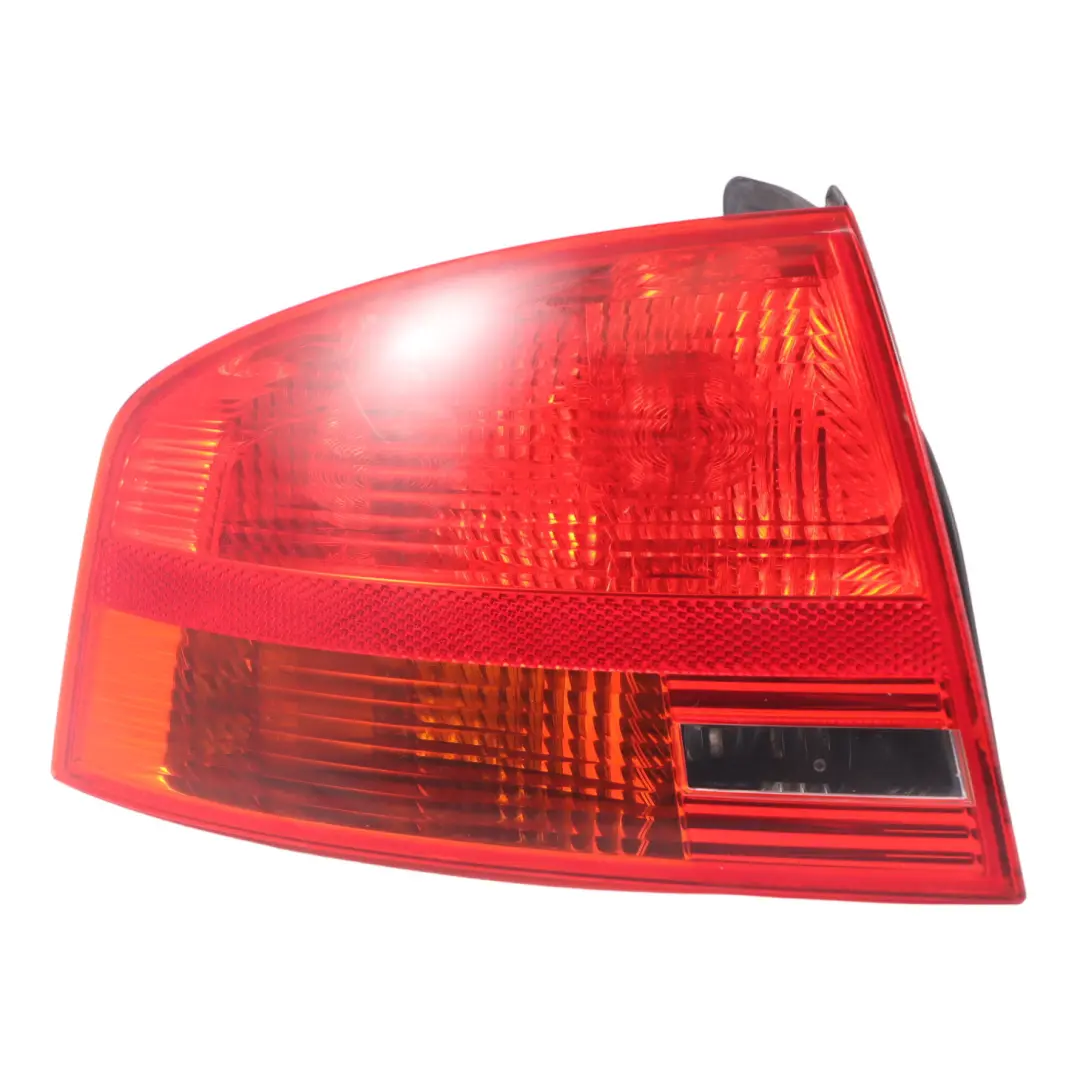 Rücklicht Lampe Seitenwand Hinten Links Rücklicht für Audi A4 B7 mit Teilenummer 8E5945095 Audi A4 B7 Rücklicht Lampe Seitenwand Hinten Links Rücklicht - SKU 8E5945095 - Teilenummer 8E5945095