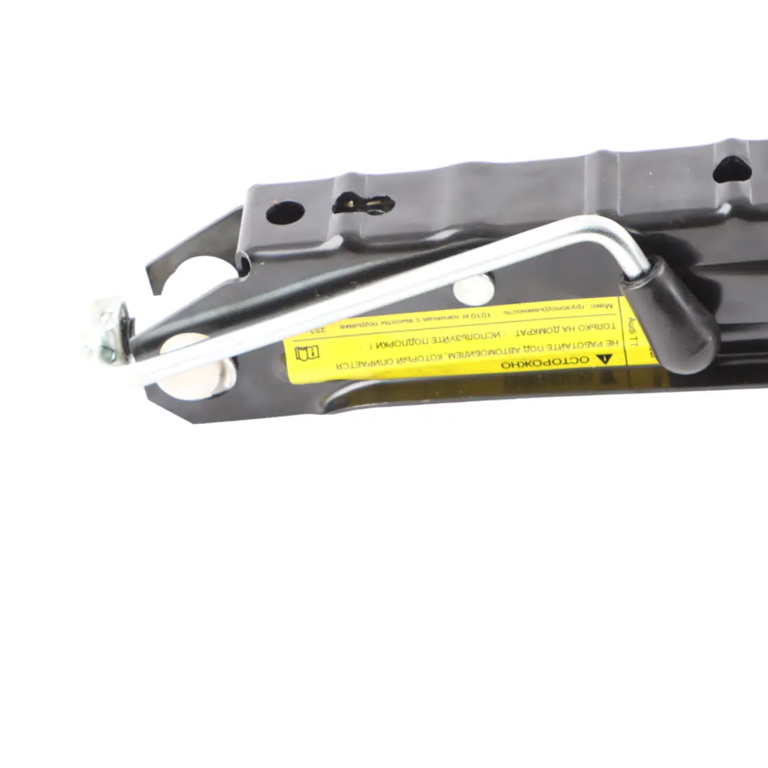 Cric Sollevatore Ruota Attrezzo Sollevamento per Audi TT 8J con numero di parte 8J0011031B Audi TT 8J Cric Sollevatore Ruota Attrezzo Sollevamento - SKU 8J0011031B - Numero di parte 8J0011031B