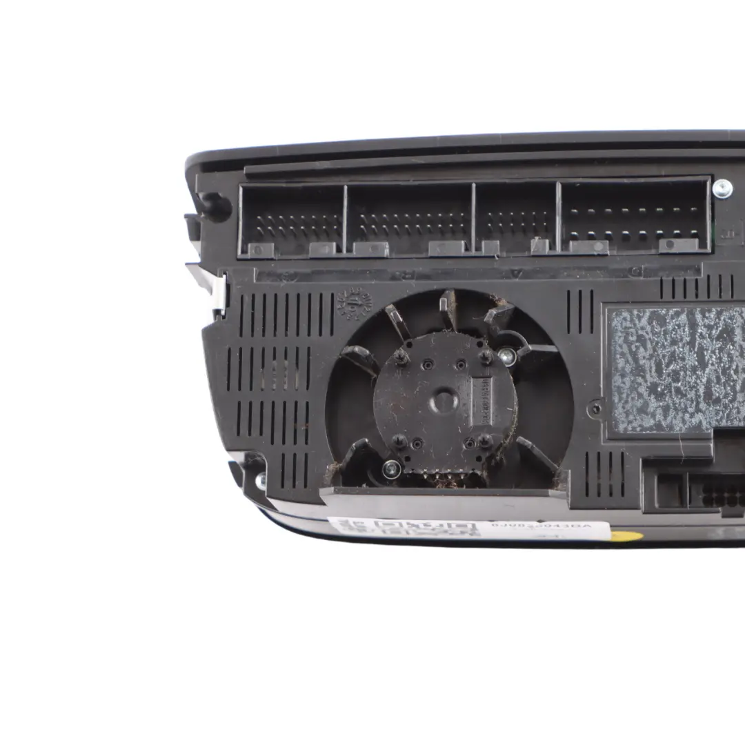 Mk2 8J Panel Nawiewu Sterowania Klimatyzacji do Audi TT o numerze 8J0820043BA Audi TT Mk2 8J Panel Nawiewu Sterowania Klimatyzacji - SKU 8J0820043BA - Numer Części 8J0820043BA