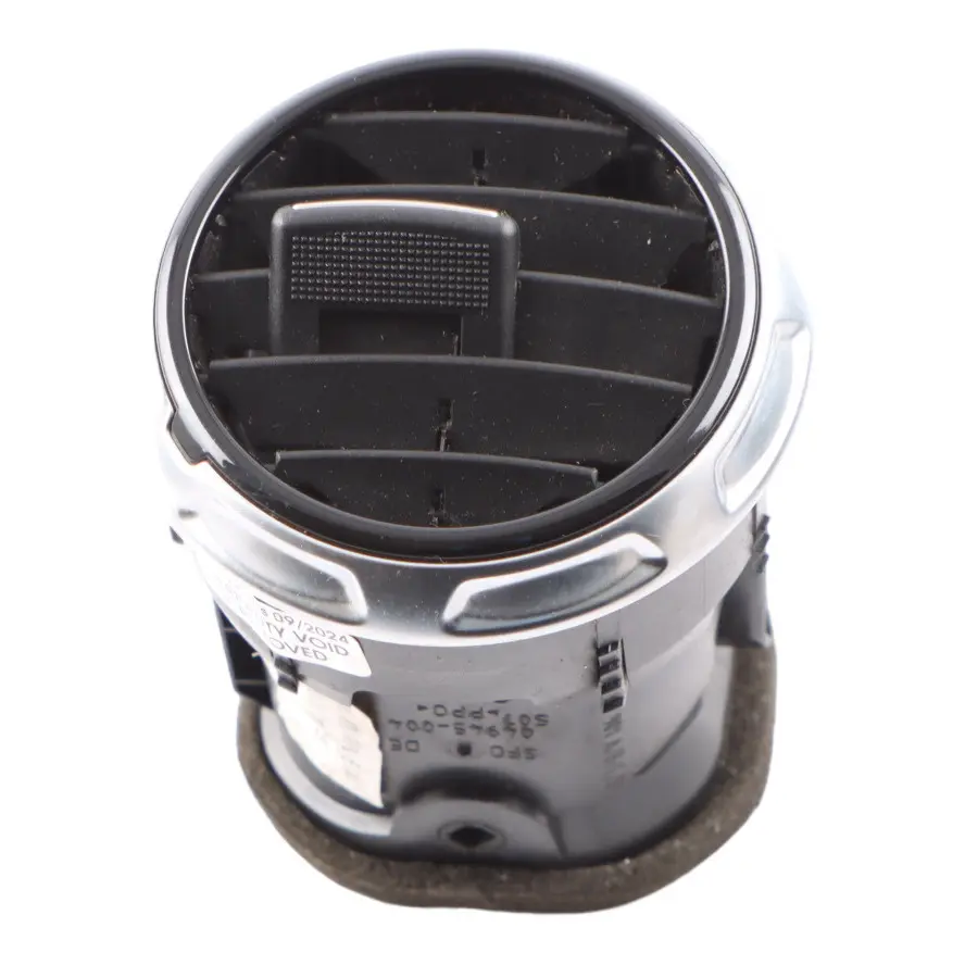 Dashboard Air Vent Left Right N/O/S Centre to Audi TT 8J Roadster with Part number 8J0820901E Audi TT 8J Roadster Dashboard Air Vent Left Right N/O/S Centre - SKU 8J0820901E - Part number 8J0820901E