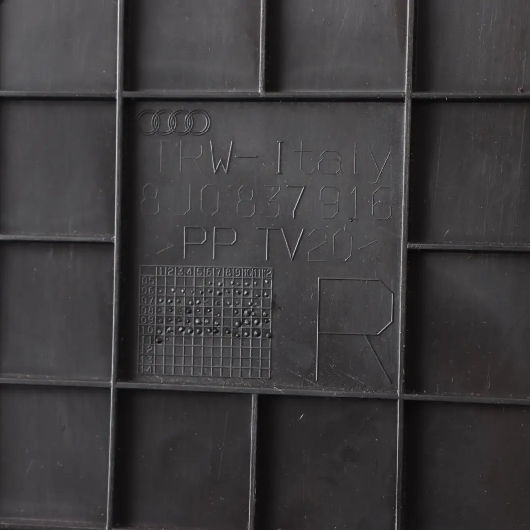 Audi TT Mk2 8J Plaque recouvrement intérieure interne Accès droit - SKU 8J0837916 - Numéro de pièce 8J0837916