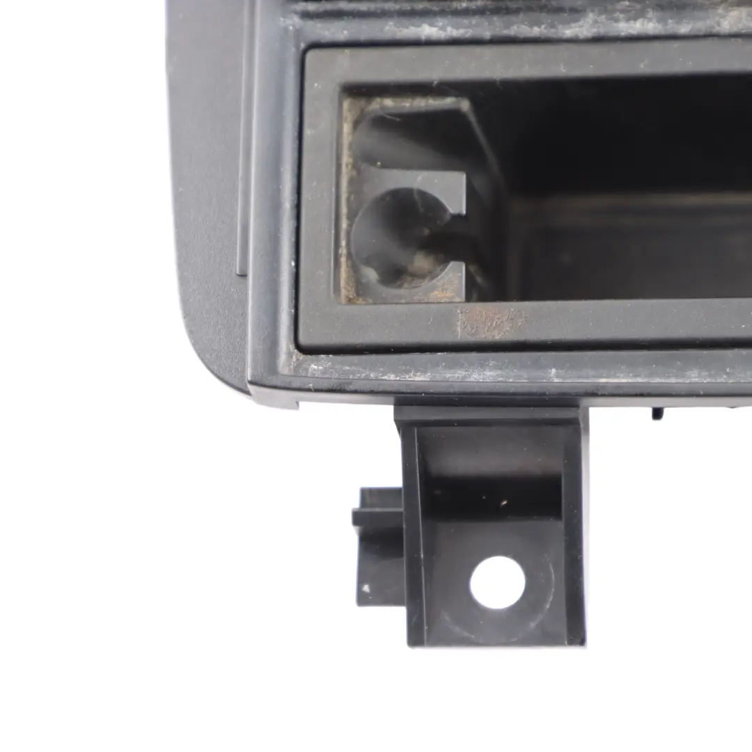 Audi TT 8J Embellecedor cenicero consola central Enchufe 12V - SKU 8J0857951A - Número de pieza 8J0857951A