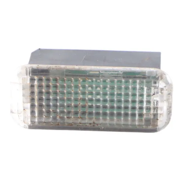Luce cortesia interna illuminazione lampada bagagliaio per Audi A1 8X con numero di parte 8J0947409 Audi A1 8X Luce cortesia interna illuminazione lampada bagagliaio - SKU 8J0947409 - Numero di parte 8J0947409