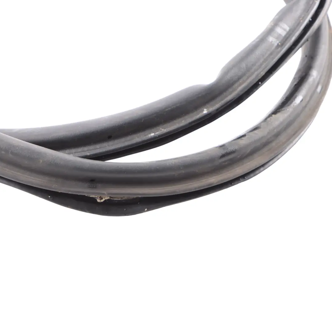 Heckklappe Heckklappe Tür Gummidichtung für Audi TT 8J mit Teilenummer 8J7827705A Audi TT 8J Heckklappe Heckklappe Tür Gummidichtung - SKU 8J7827705A - Teilenummer 8J7827705A