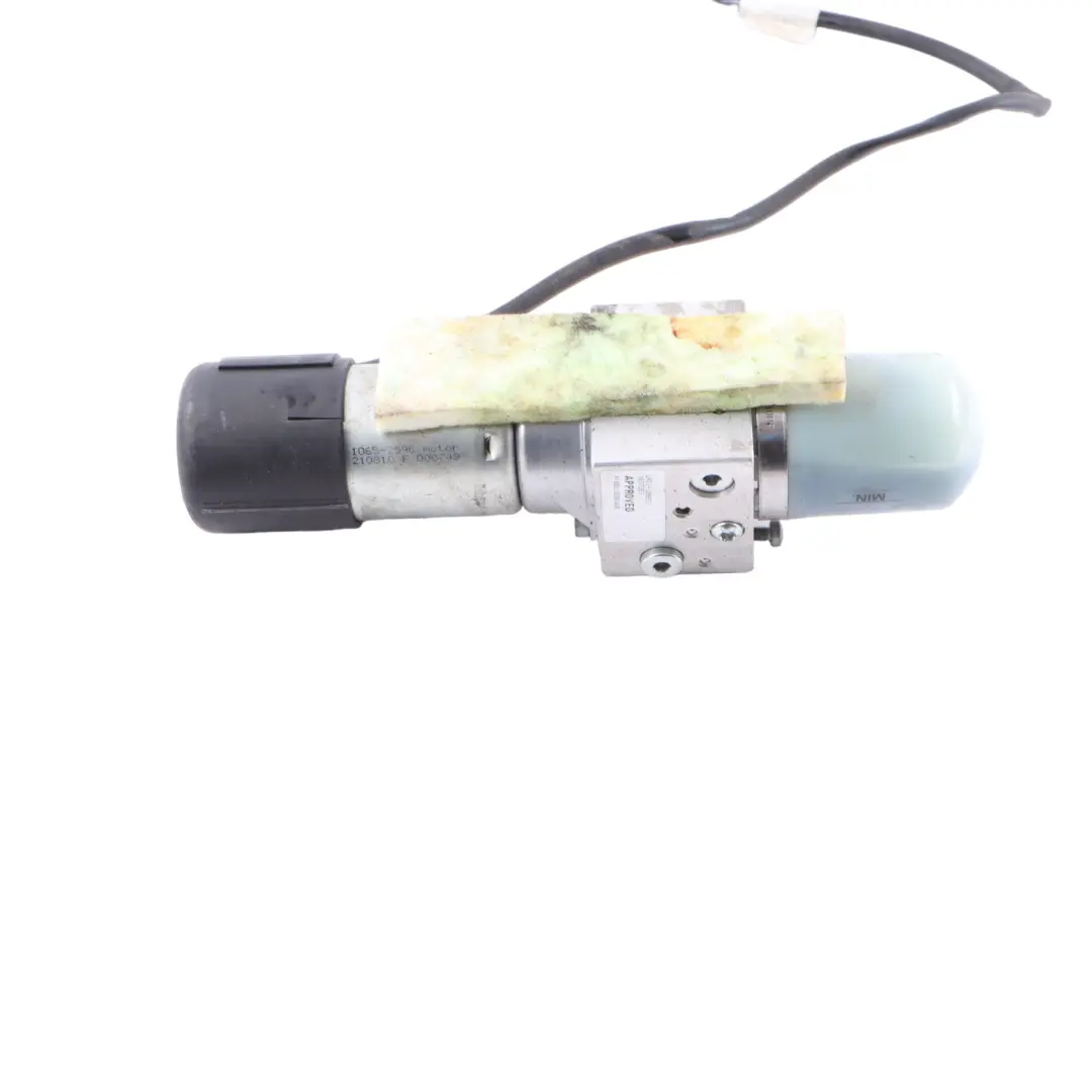 Tetto Cabrio Pompa Elettrovalvola per Audi TT 8J con numero di parte 8J7871791 Audi TT 8J Tetto Cabrio Pompa Elettrovalvola - SKU 8J7871791 - Numero di parte 8J7871791