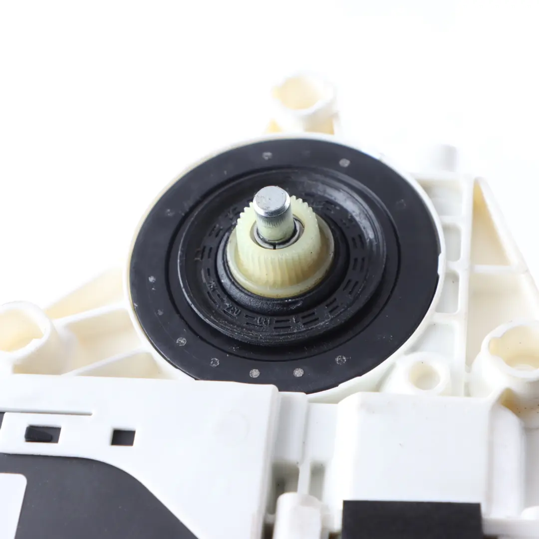 Lifter Motor Front Right Door O/S Window Drive Control to Audi TT 8J with Part number 8J7959802M Audi TT 8J Lifter Motor Front Right Door O/S Window Drive Control - SKU 8J7959802M - Part number 8J7959802M