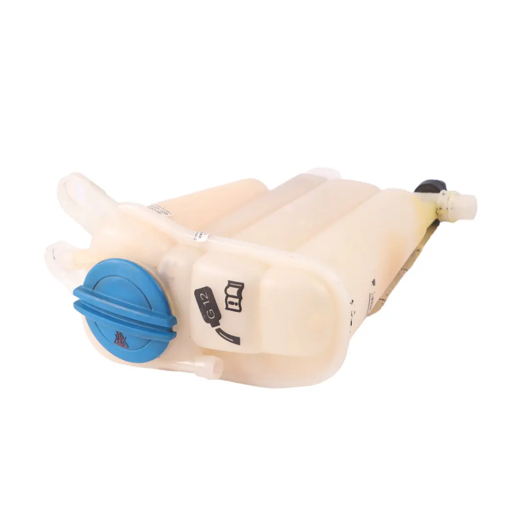 Serbatoio di Espansione del Liquido Refrigerante per Audi A5 8T con numero di parte 8K0121405E Audi A5 8T Serbatoio di Espansione del Liquido Refrigerante - SKU 8K0121405E - Numero di parte 8K0121405E
