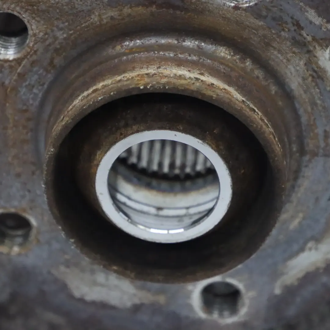 Cubo Rueda Trasera Derecha Knuckle para Audi A5 8T con número de pieza 8K0505432AE Audi A5 8T Cubo Rueda Trasera Derecha Knuckle - SKU 8K0505432AE-1 - Número de pieza 8K0505432AE