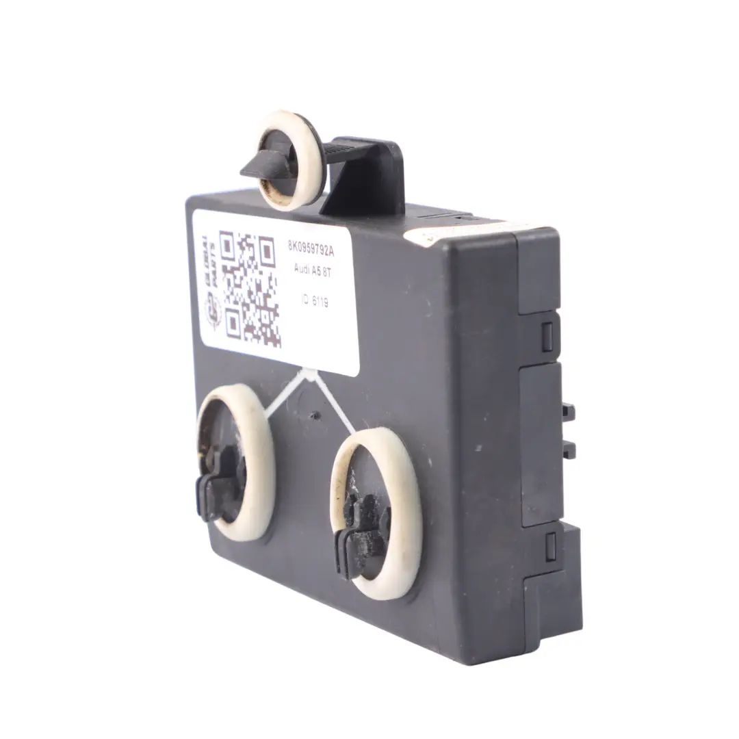 Türsteuerungs Modul Vorne Links für Audi A5 8T mit Teilenummer 8K0959792A Audi A5 8T Türsteuerungs Modul Vorne Links - SKU 8K0959792A - Teilenummer 8K0959792A