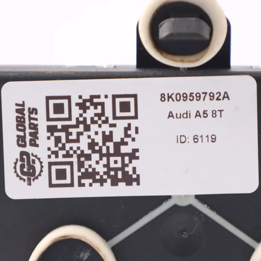 Módulo de Control de Puerta Delantera Izquierda para Audi A5 8T con número de pieza 8K0959792A Audi A5 8T Módulo de Control de Puerta Delantera Izquierda - SKU 8K0959792A - Número de pieza 8K0959792A