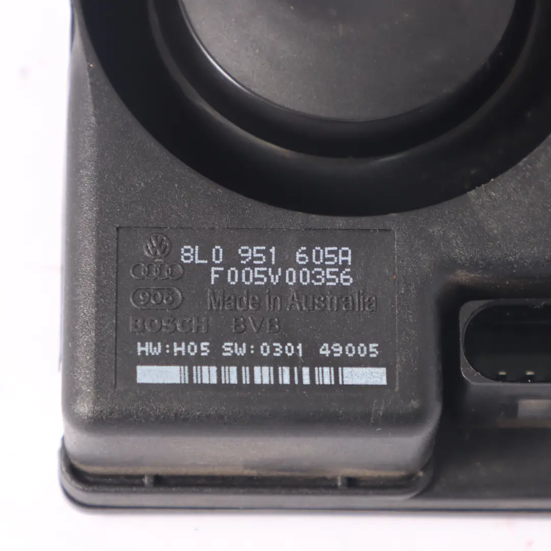 Sistema de Alarma Sirena Antirrobo Bocina Señal para Audi A4 B7 con número de pieza 8L0951605A Audi A4 B7 Sistema de Alarma Sirena Antirrobo Bocina Señal - SKU 8L0951605A - Número de pieza 8L0951605A