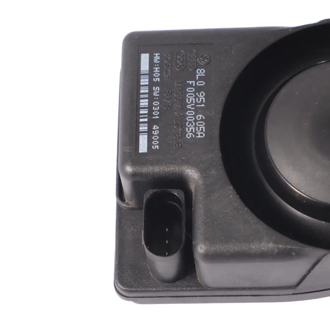 Sistema de Alarma Sirena Antirrobo Bocina Señal para Audi A4 B7 con número de pieza 8L0951605A Audi A4 B7 Sistema de Alarma Sirena Antirrobo Bocina Señal - SKU 8L0951605A - Número de pieza 8L0951605A