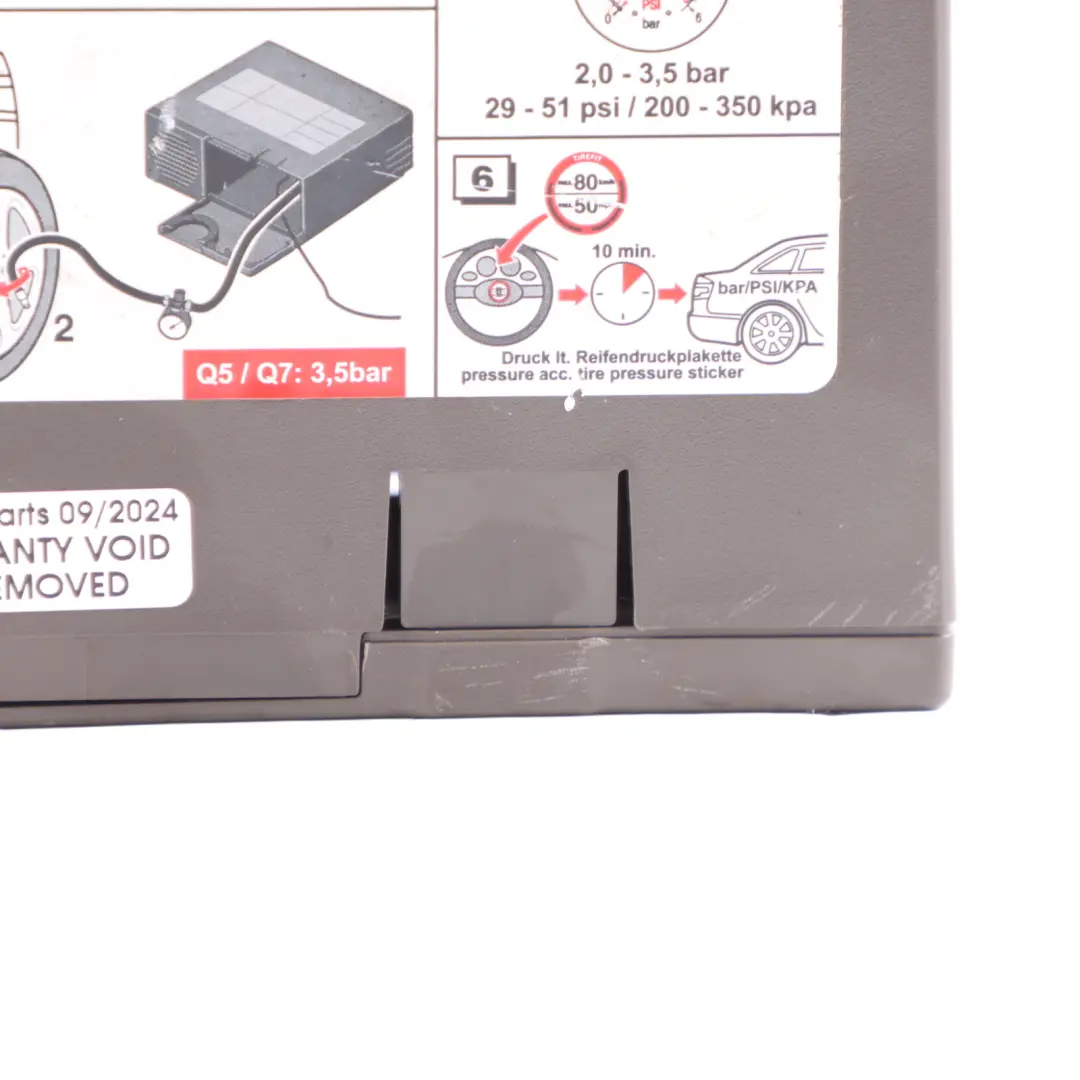 Kit attrezzi emergenza pneumatici Compressore Portabagagli per Audi TT 8J con numero di parte 8P0012615A Audi TT 8J Kit attrezzi emergenza pneumatici Compressore Portabagagli - SKU 8P0012615A - Numero di parte 8P0012615A