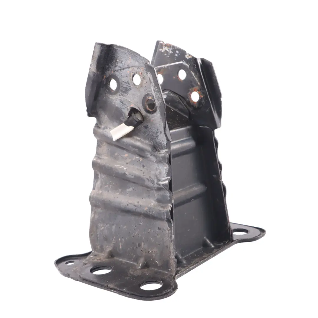 Audi A3 E 104 T Supporto paraurti anteriore Supporto staffa sinistra - SKU 8P0807133A - Numero di parte 8P0807133A