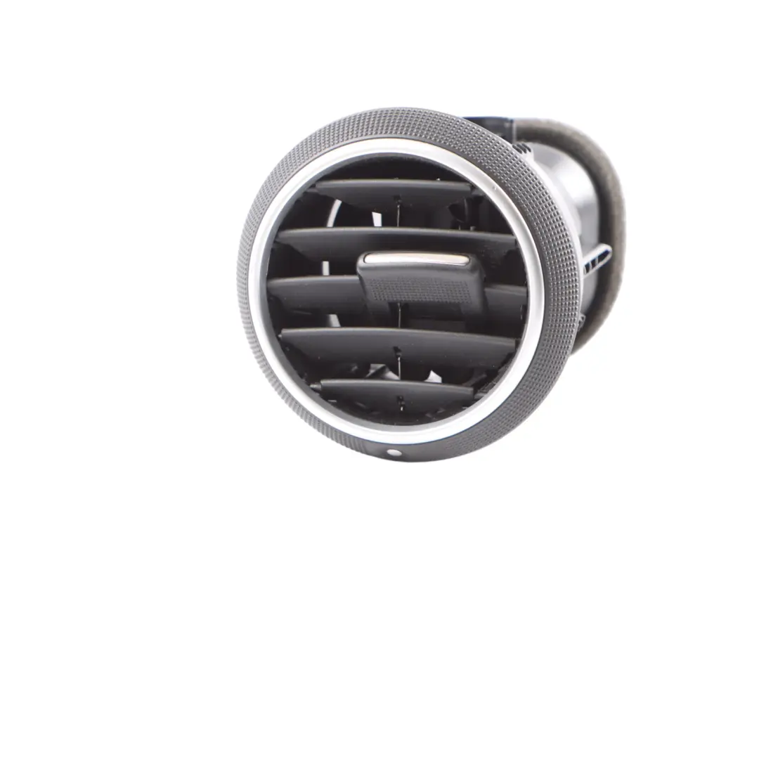 Grille De Ventilation Chauffage Pour Tableau De Bord Avant pour Audi A3 8P à propos du numéro de pièce 8P0820901D Audi A3 8P Grille De Ventilation Chauffage Pour Tableau De Bord Avant - SKU 8P0820901D - Numéro de pièce 8P0820901D