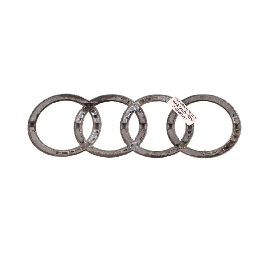 Emblema Portellone Posteriore Coperchio Baule Cromato per Audi A3 8P con numero di parte 8P0853742 Audi A3 8P Emblema Portellone Posteriore Coperchio Baule Cromato - SKU 8P0853742 - Numero di parte 8P0853742