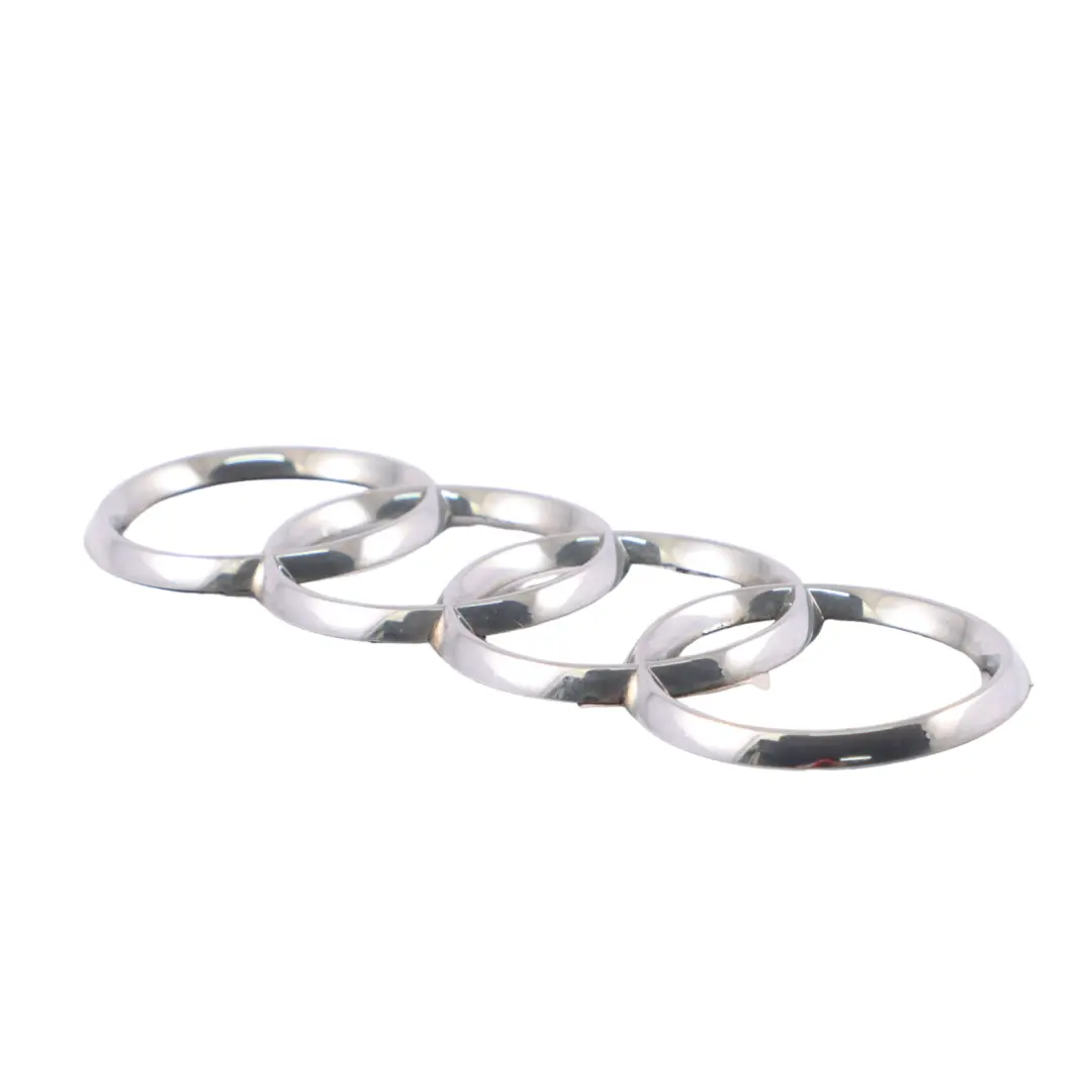 Emblema Portellone Posteriore Coperchio Baule Cromato per Audi A3 8P con numero di parte 8P0853742 Audi A3 8P Emblema Portellone Posteriore Coperchio Baule Cromato - SKU 8P0853742 - Numero di parte 8P0853742