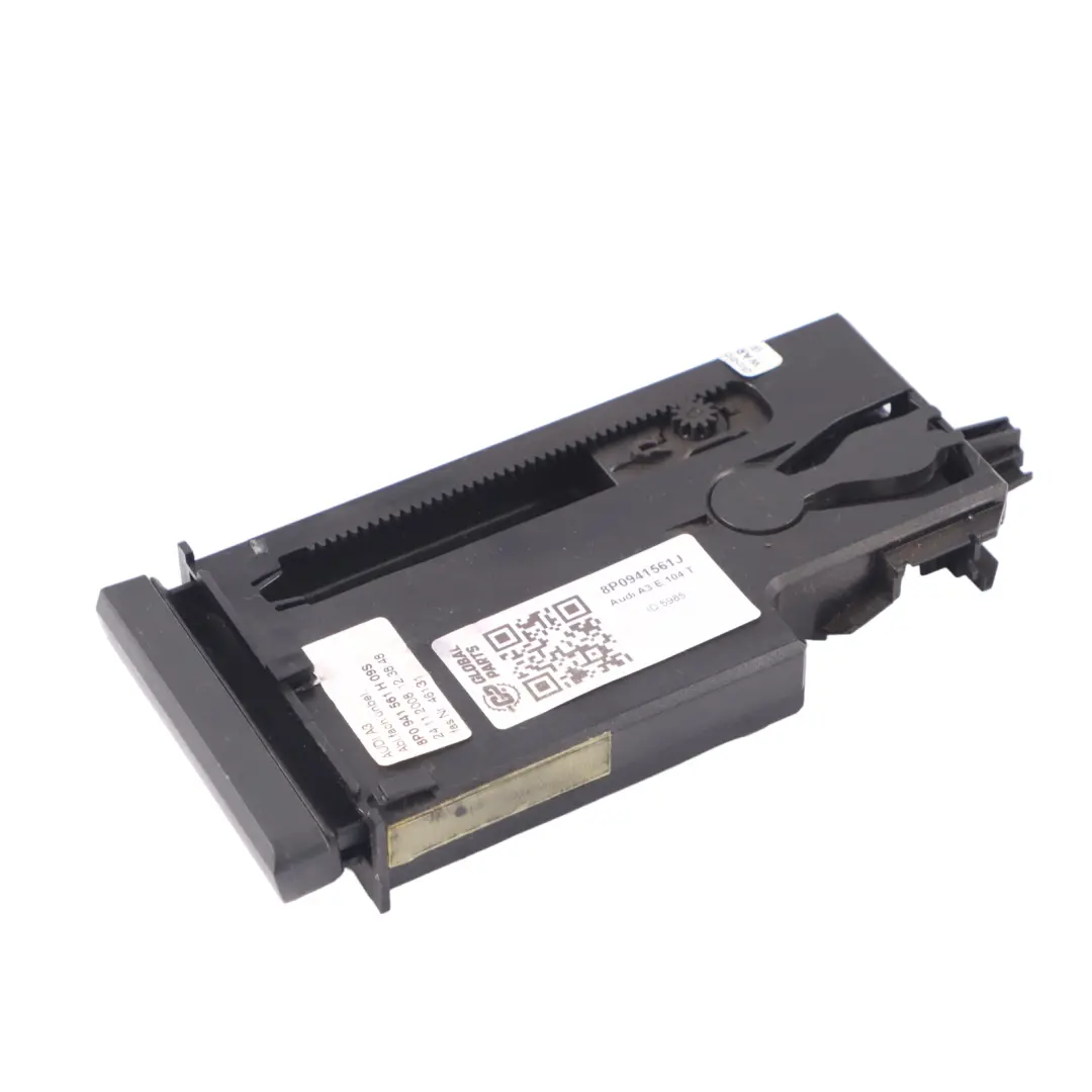 Audi A3 8P Salpicadero Bandeja Almacenamiento Embellecedor - SKU 8P0941561J - Número de pieza 8P0941561J