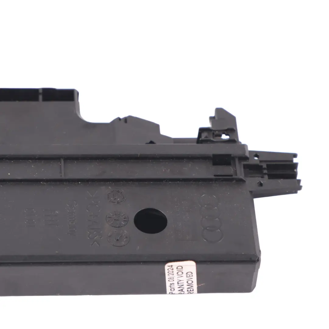 Audi A3 8P Cruscotto Inserto Vassoio Compartimento Trim - SKU 8P0941561J - Numero di parte 8P0941561J