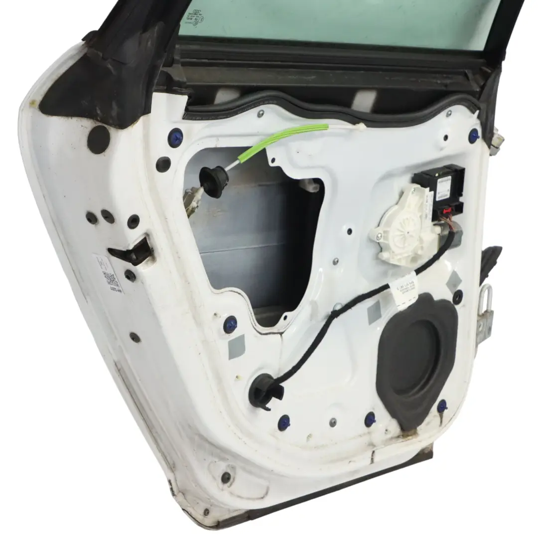 Sportback Puerta Trasera Izquierda Ibis Blanco - Y9C para Audi A3 8P con número de pieza 8P4833051A Audi A3 8P Sportback Puerta Trasera Izquierda Ibis Blanco - Y9C - SKU 8P4833051A-IWH - Número de pieza 8P4833051A