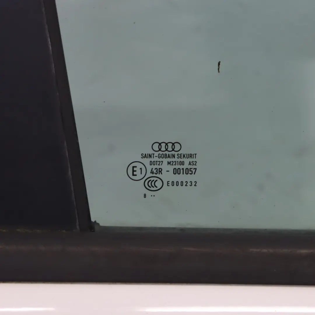 Sportback Puerta Trasera Derecha Ibis Blanco - Y9C para Audi A3 8P con número de pieza 8P4833052A Audi A3 8P Sportback Puerta Trasera Derecha Ibis Blanco - Y9C - SKU 8P4833052A-IWH - Número de pieza 8P4833052A