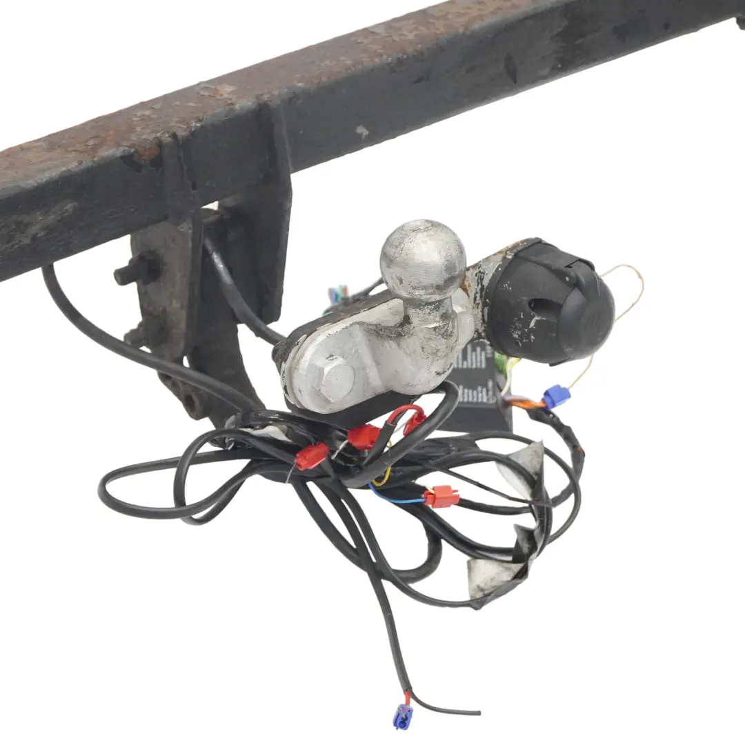 Barra de Remolque Enganche Gancho para Audi A3 8P con número de pieza 8P7092155 Audi A3 8P Barra de Remolque Enganche Gancho - SKU 8P7092155 - Número de pieza 8P7092155