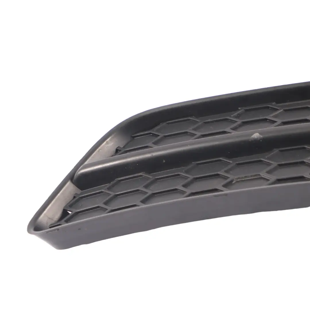 Paraurti Anteriore Fendinebbia Faro Destro per Audi A5 8T con numero di parte 8T0807682 Audi A5 8T Paraurti Anteriore Fendinebbia Faro Destro - SKU 8T0807682 - Numero di parte 8T0807682