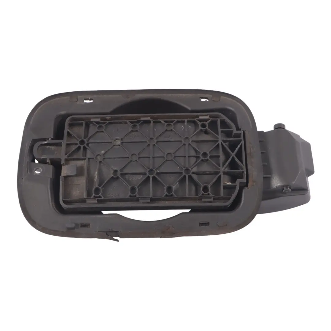 Audi A5 8T Kraftstofftankklappe Abdeckung Montagegehäuse Halterung - SKU 8T0809857 - Teilenummer 8T0809857