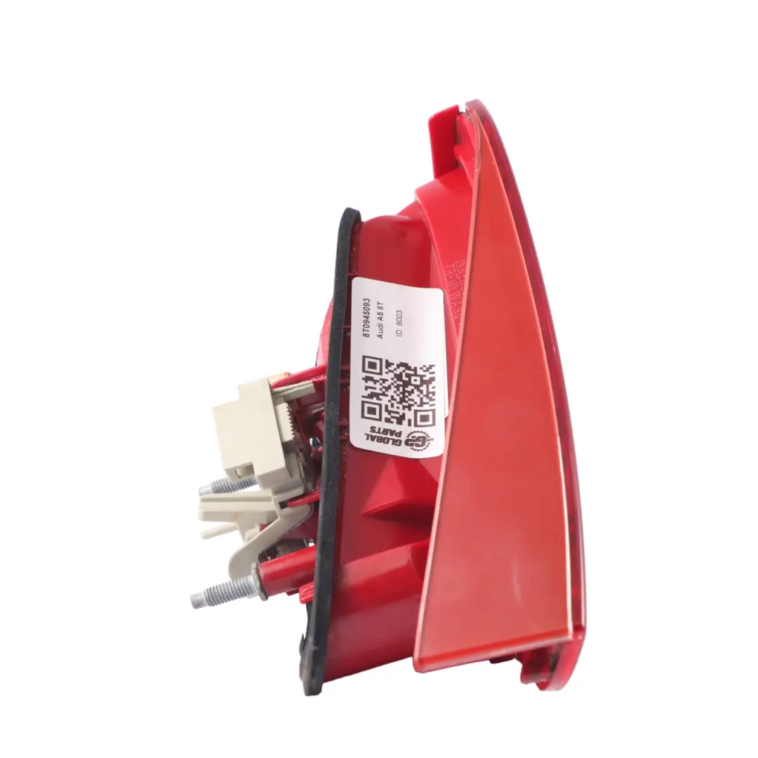 Lampa Tylna Lewa Wewnętrzna Tył Lewo do Audi A5 8T o numerze 8T0945093 Audi A5 8T Lampa Tylna Lewa Wewnętrzna Tył Lewo - SKU 8T0945093 - Numer Części 8T0945093