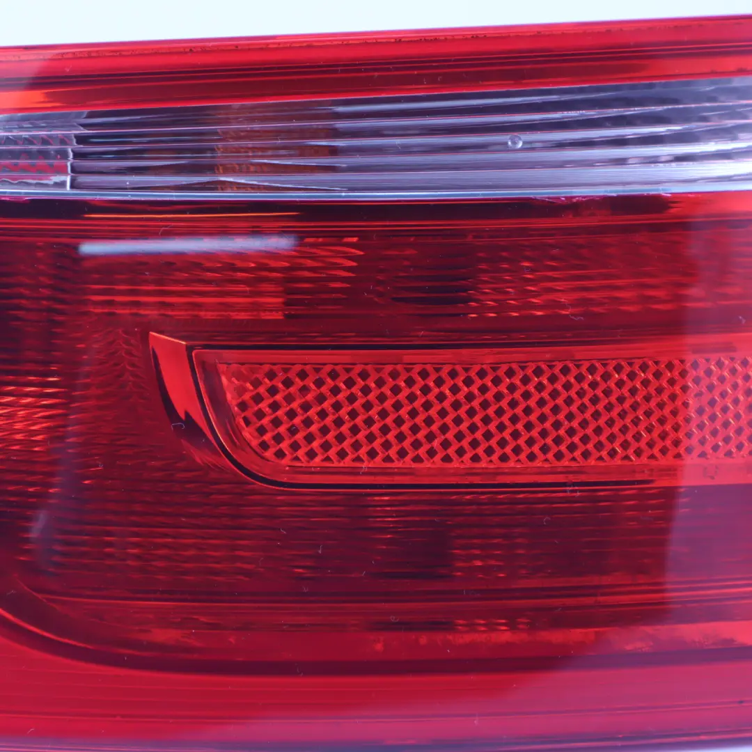 Rücklicht Lampe Links Außen für Audi A5 8T mit Teilenummer 8T0945095 Audi A5 8T Rücklicht Lampe Links Außen - SKU 8T0945095 - Teilenummer 8T0945095