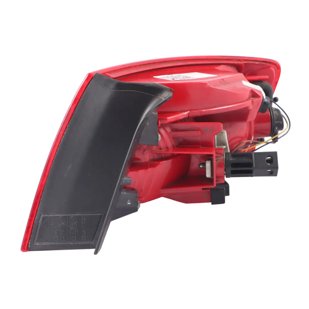 Feu Arrière Gauche Extérieur pour Audi A5 8T à propos du numéro de pièce 8T0945095 Audi A5 8T Feu Arrière Gauche Extérieur - SKU 8T0945095 - Numéro de pièce 8T0945095
