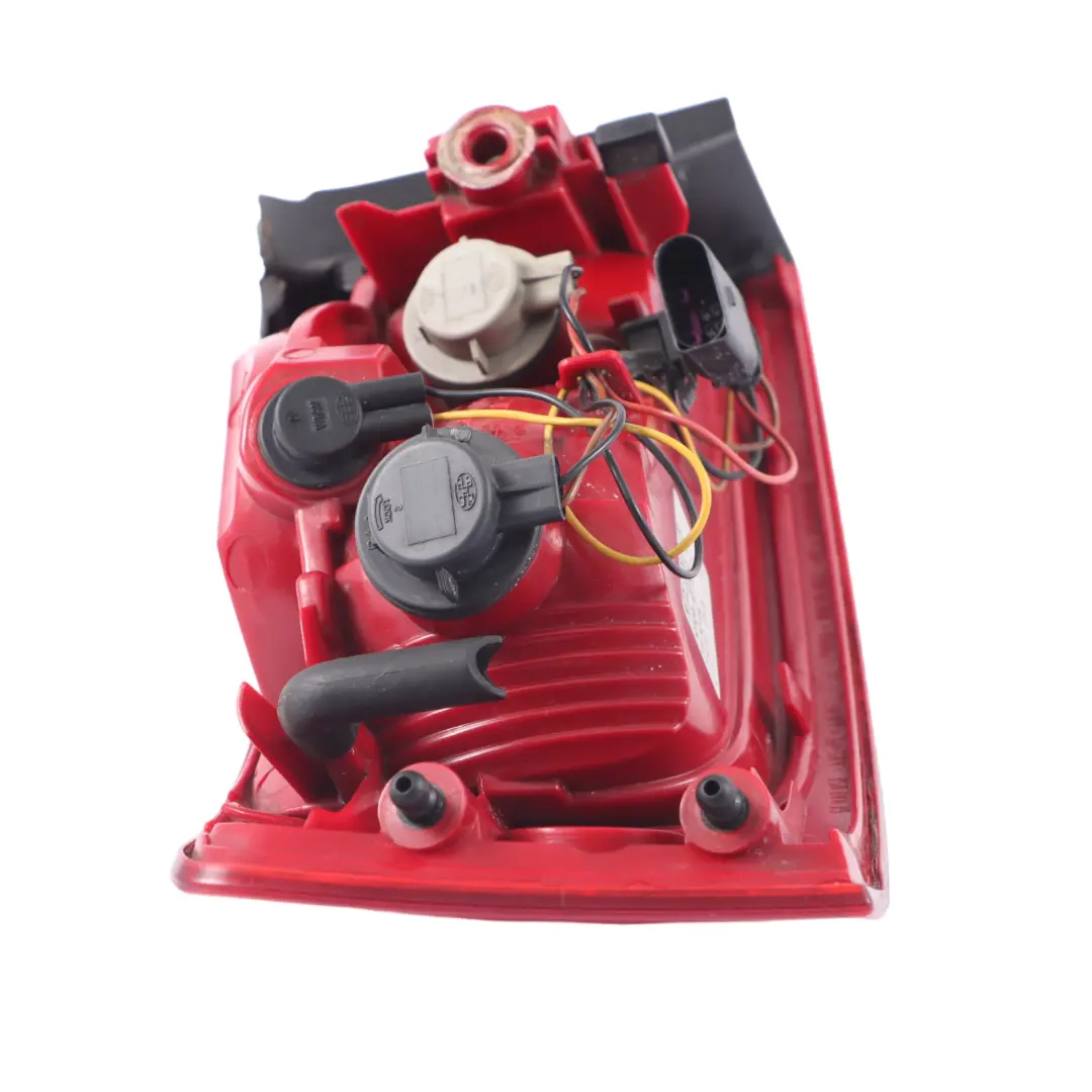 Feu Arrière Droit Extérieur pour Audi A5 8T à propos du numéro de pièce 8T0945096 Audi A5 8T Feu Arrière Droit Extérieur - SKU 8T0945096 - Numéro de pièce 8T0945096