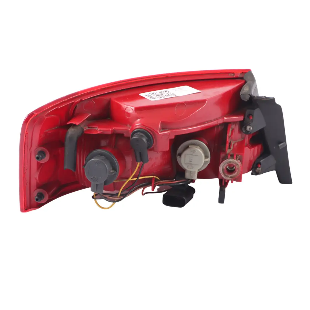 Luz Trasera Derecha Exterior para Audi A5 8T con número de pieza 8T0945096 Audi A5 8T Luz Trasera Derecha Exterior - SKU 8T0945096 - Número de pieza 8T0945096