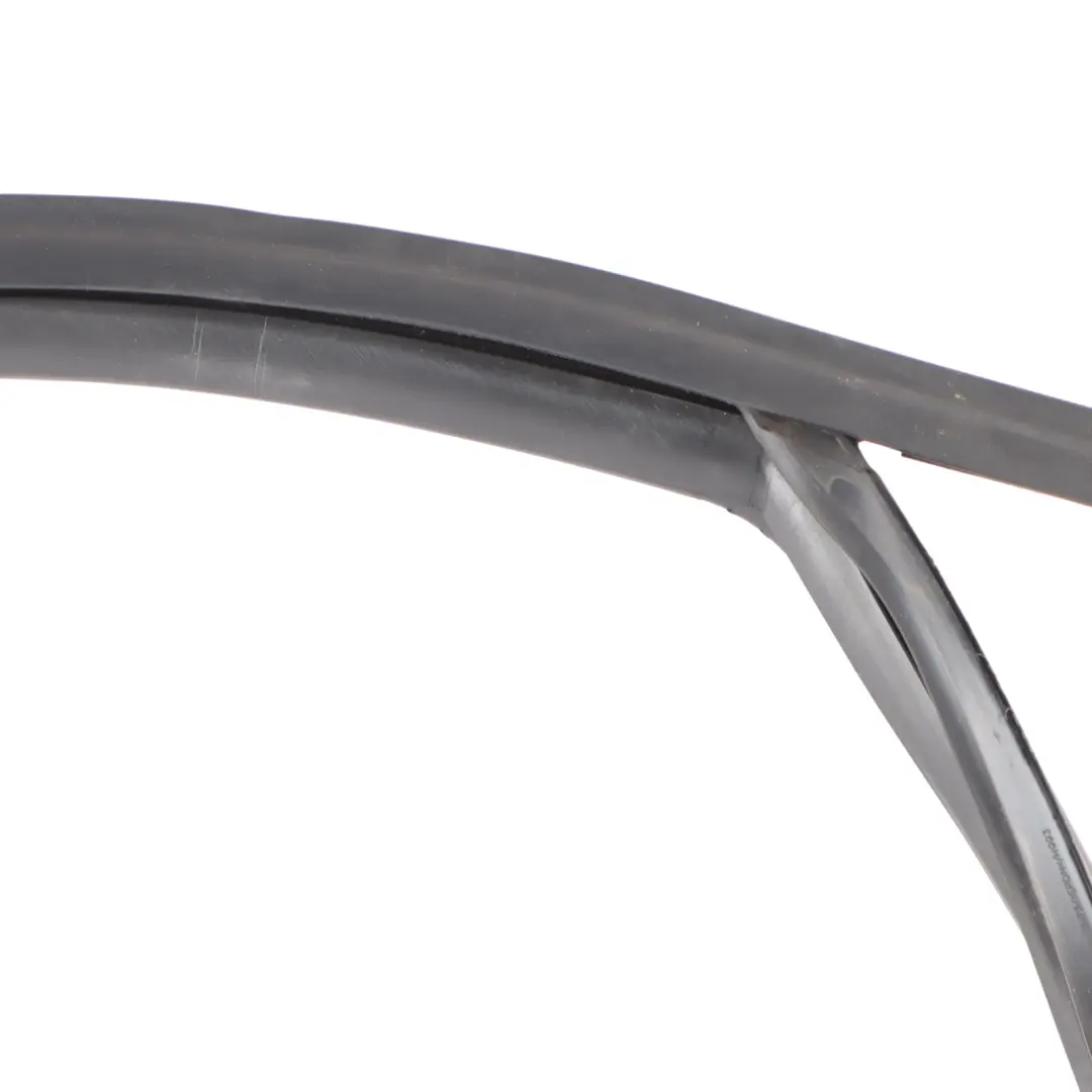 Audi A4 B8 Front Door Window Right O/S Outer Seal Gasket Strip Rubber - SKU 8U0837440A - Part number 8U0837440A