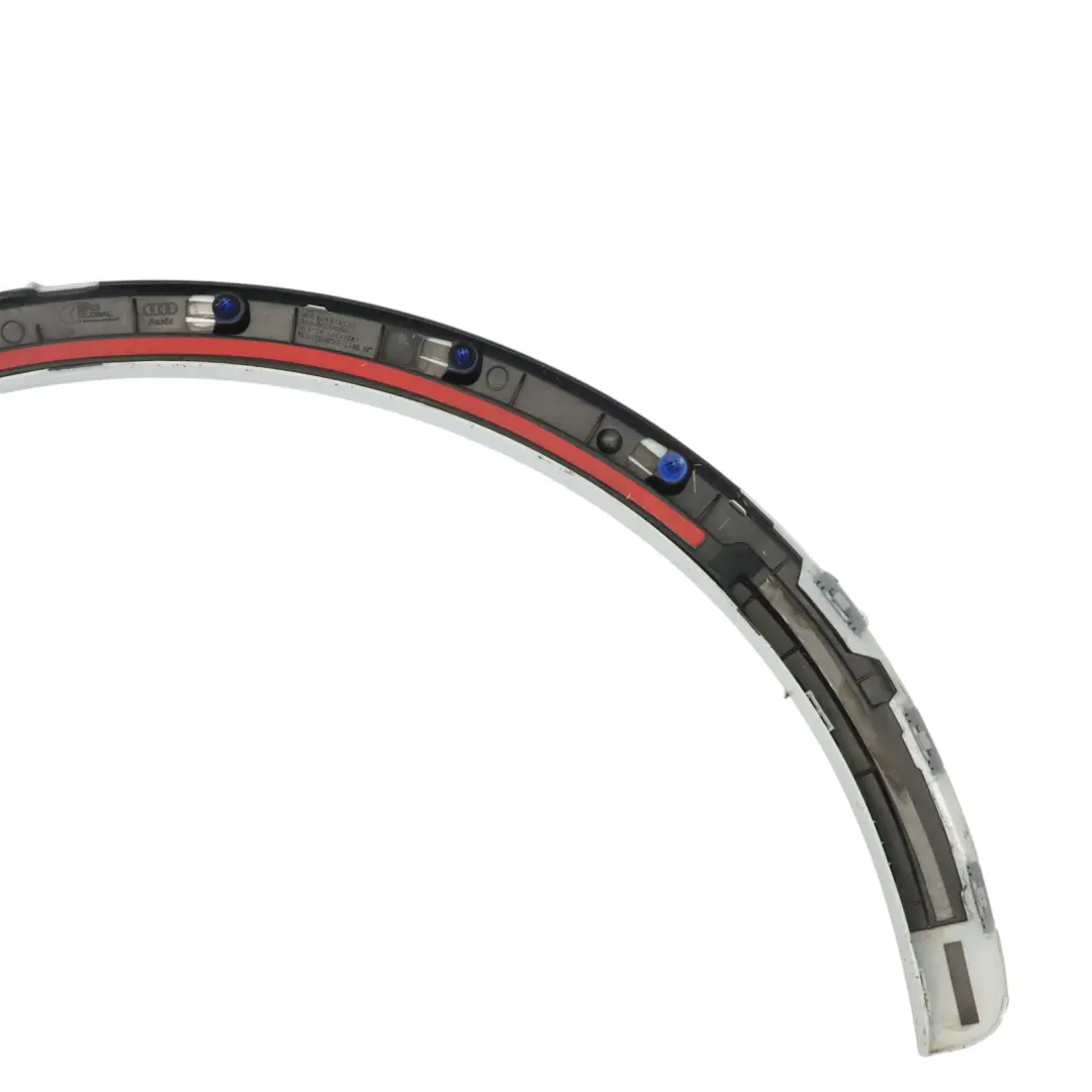 Audi Q3 8U Bande de moulage pour passage de roue arrière droit Glacier White S9R - SKU 8U0853818C-MGW - Numéro de pièce 8U0853818C