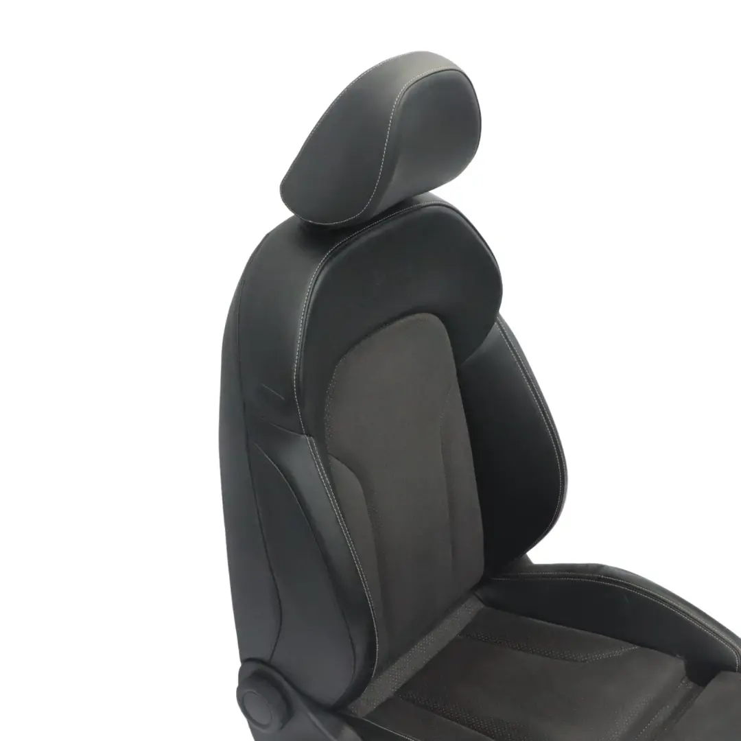 sedile Sportivo Anteriore Destro S-Line Mezza Pelle Nero Argento per Audi Q3 8U con numero di parte 8U0881806AL Audi Q3 8U sedile Sportivo Anteriore Destro S-Line Mezza Pelle Nero Argento - SKU 8U0881806AL-1 - Numero di parte 8U0881806AL