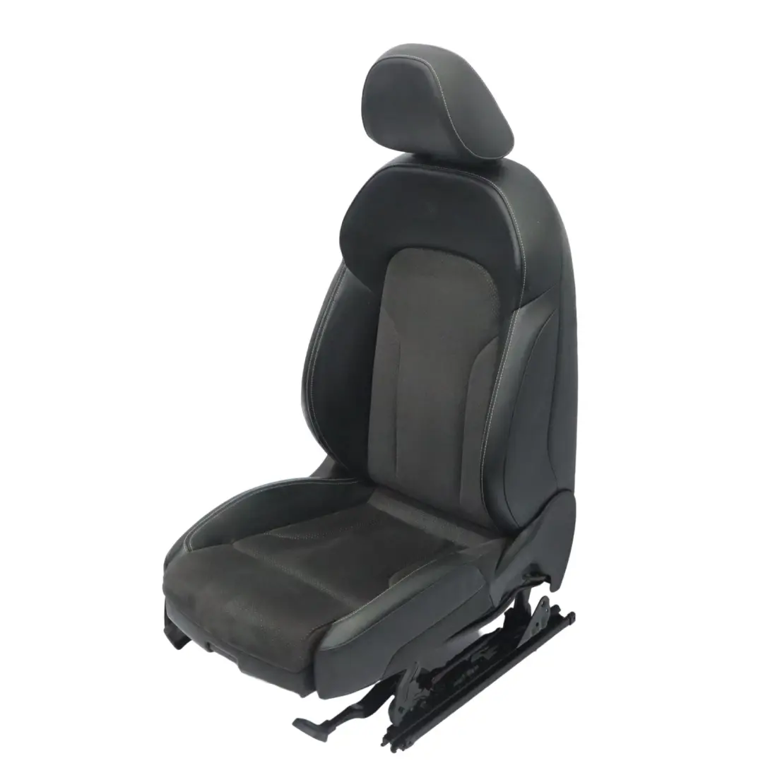 Audi Q3 8U Fotel Sportowy Prawy Przód S-Line Półskóra Czarny Srebrny - SKU 8U0881806AL-1 - Numer Części 8U0881806AL