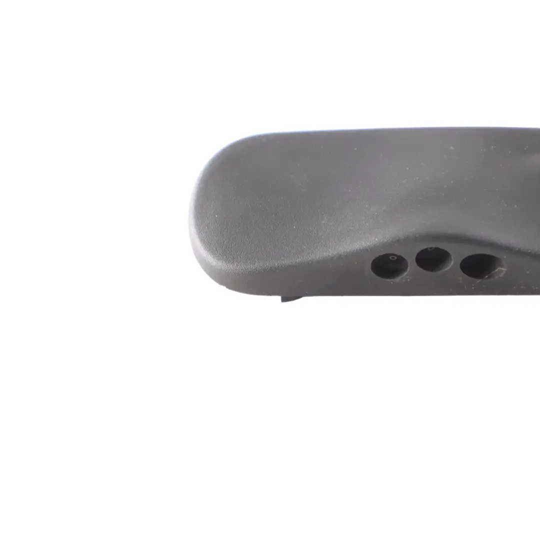 Dysza Spryskiwacza Szyby Przedniej Lewy Przód do Audi Q3 8U o numerze 8U0955987A Audi Q3 8U Dysza Spryskiwacza Szyby Przedniej Lewy Przód - SKU 8U0955987A - Numer Części 8U0955987A