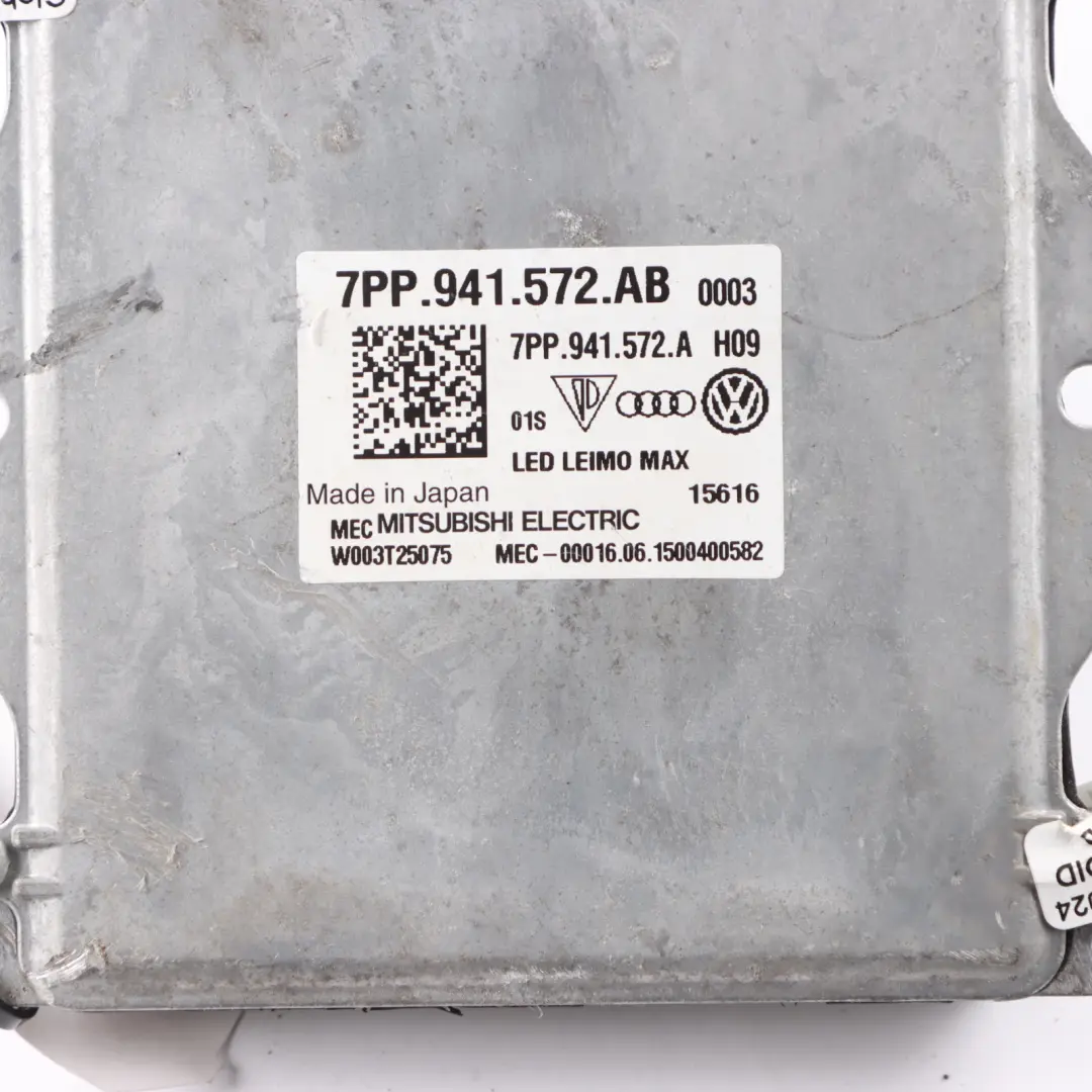 Audi Q3 8U Headlight Module LED Headlamp Control Unit - SKU 8U0998572A - Part number 8U0998572A