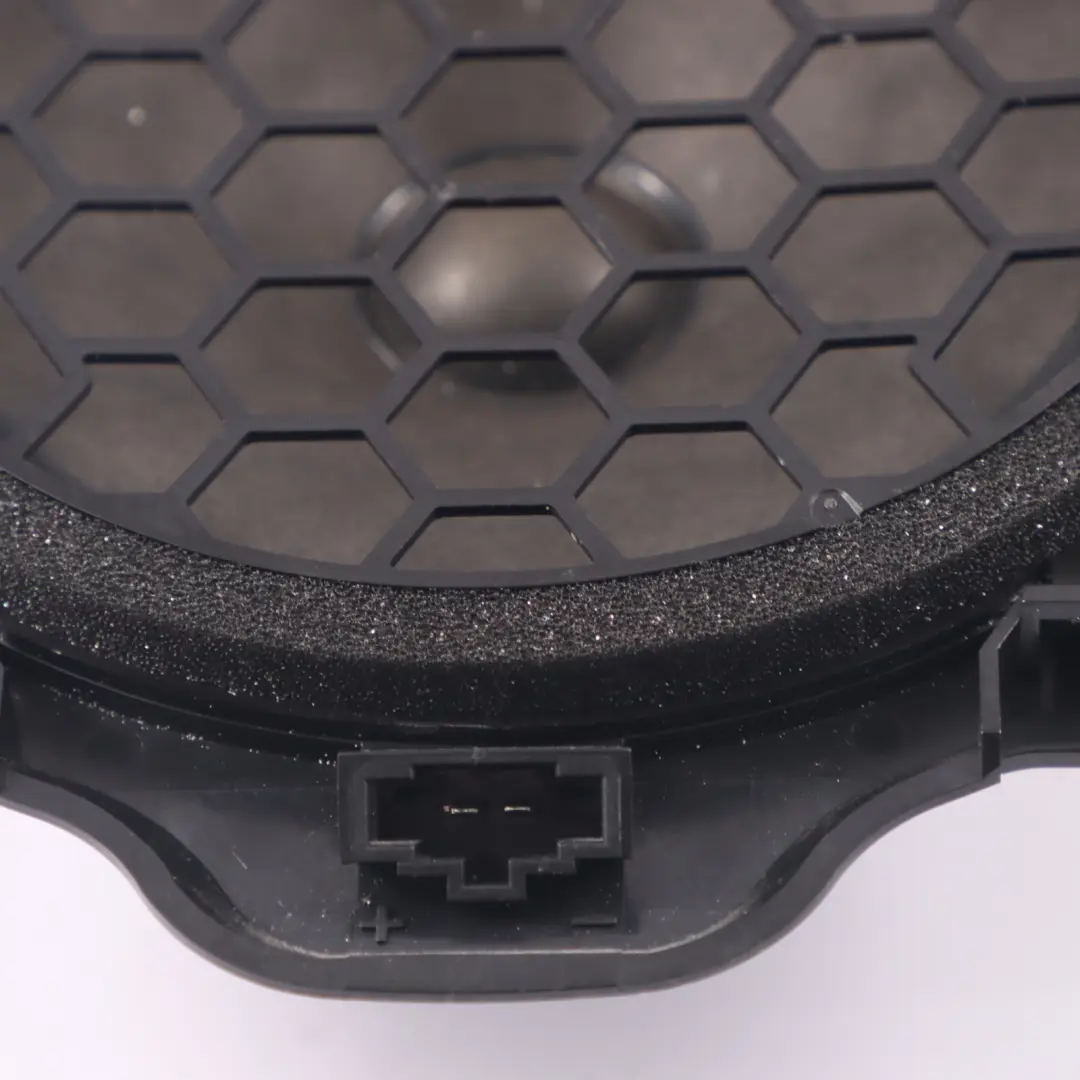 Puerta Altavoz Trasero Izquierdo Derecho Sonido Unidad para Audi A3 8V con número de pieza 8V0035411B Audi A3 8V Puerta Altavoz Trasero Izquierdo Derecho Sonido Unidad - SKU 8V0035411B - Número de pieza 8V0035411B