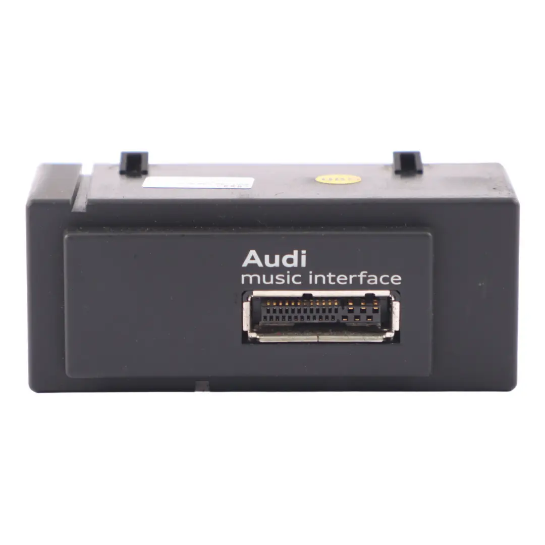 Musik Schnittstelle Multimedia Anschluss Modul für Audi A3 8V mit Teilenummer 8V0035736 Audi A3 8V Musik Schnittstelle Multimedia Anschluss Modul - SKU 8V0035736 - Teilenummer 8V0035736