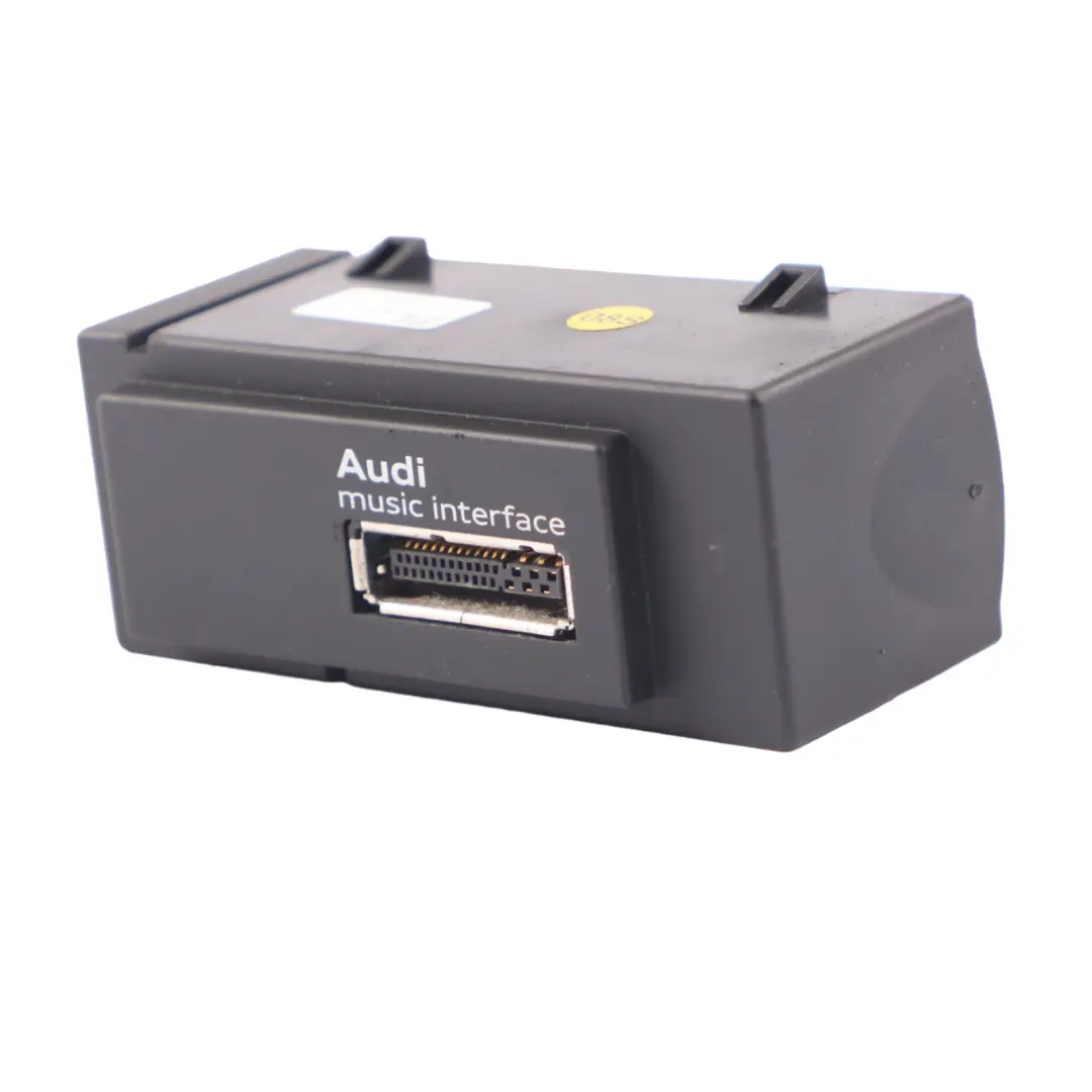 Interface Musicale Module Connexion Meultimédia pour Audi A3 8V à propos du numéro de pièce 8V0035736 Audi A3 8V Interface Musicale Module Connexion Meultimédia - SKU 8V0035736 - Numéro de pièce 8V0035736