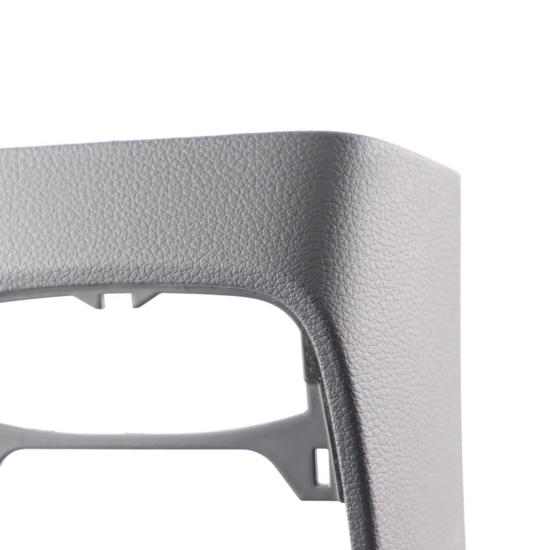 Console centrale, panneau arrière, habillage noir pour Audi A3 8V à propos du numéro de pièce 8V0864376B Audi A3 8V Console centrale, panneau arrière, habillage noir - SKU 8V0864376B - Numéro de pièce 8V0864376B