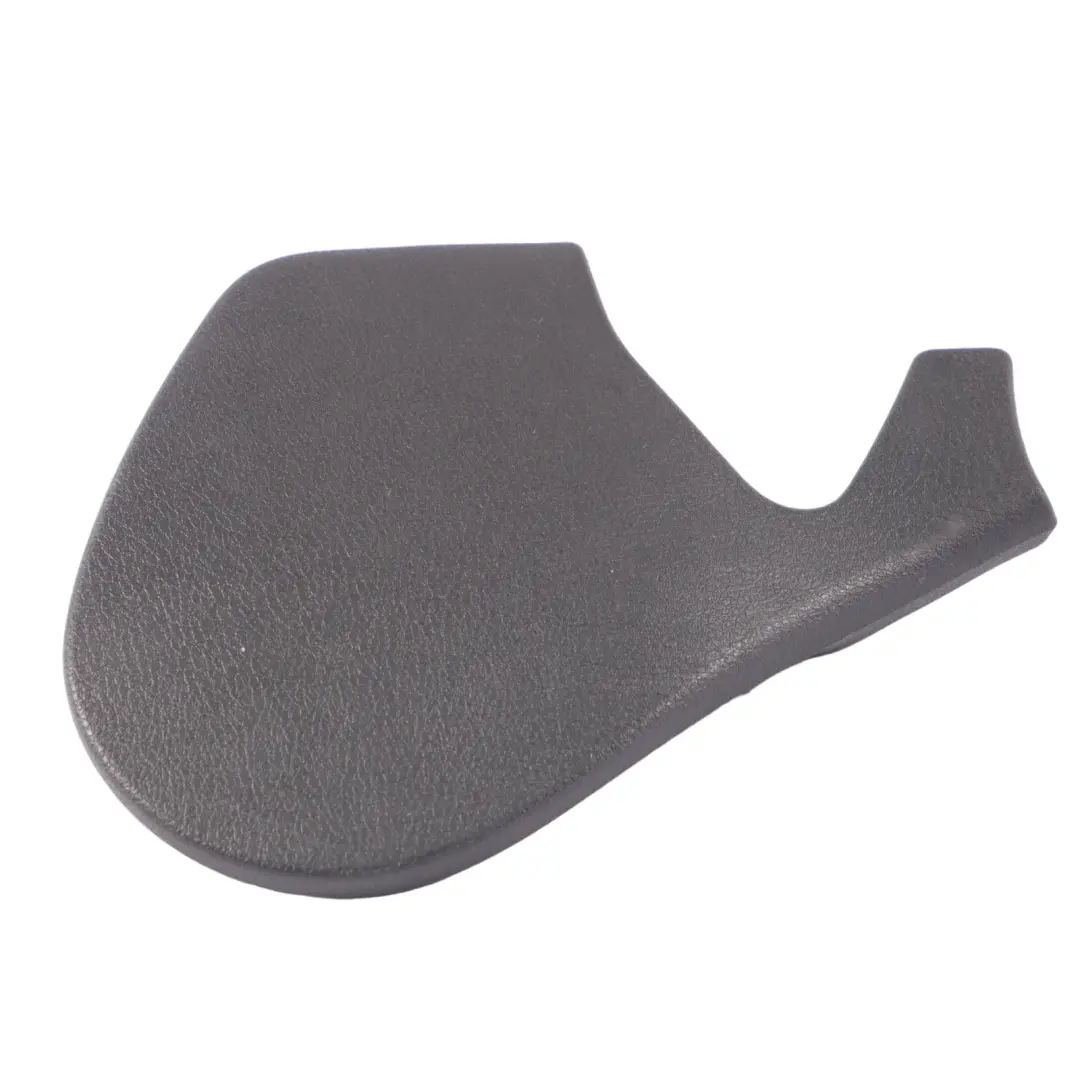 Rivestimento Pannello Sedile Anteriore Interno Destro Nero per Audi A3 V8 con numero di parte 8V0881328 Audi A3 V8 Rivestimento Pannello Sedile Anteriore Interno Destro Nero - SKU 8V0881328 - Numero di parte 8V0881328