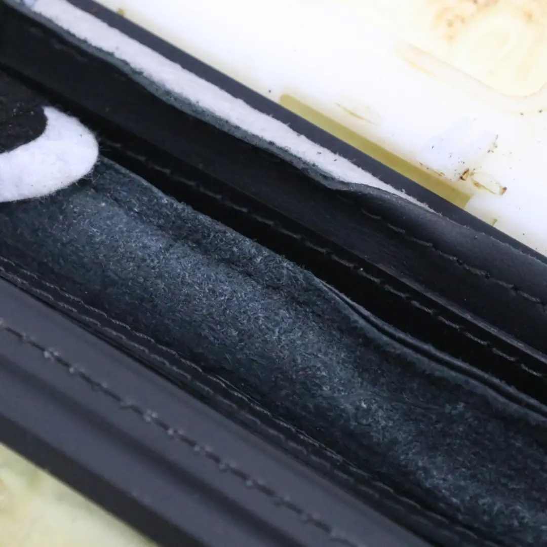 Coussin siège avant gauche Cuir Noir 8V3881805AP pour Audi A3 8V à propos du numéro de pièce 8V0881405AP Audi A3 8V Coussin siège avant gauche Cuir Noir 8V3881805AP - SKU 8V0881405AP - Numéro de pièce 8V0881405AP